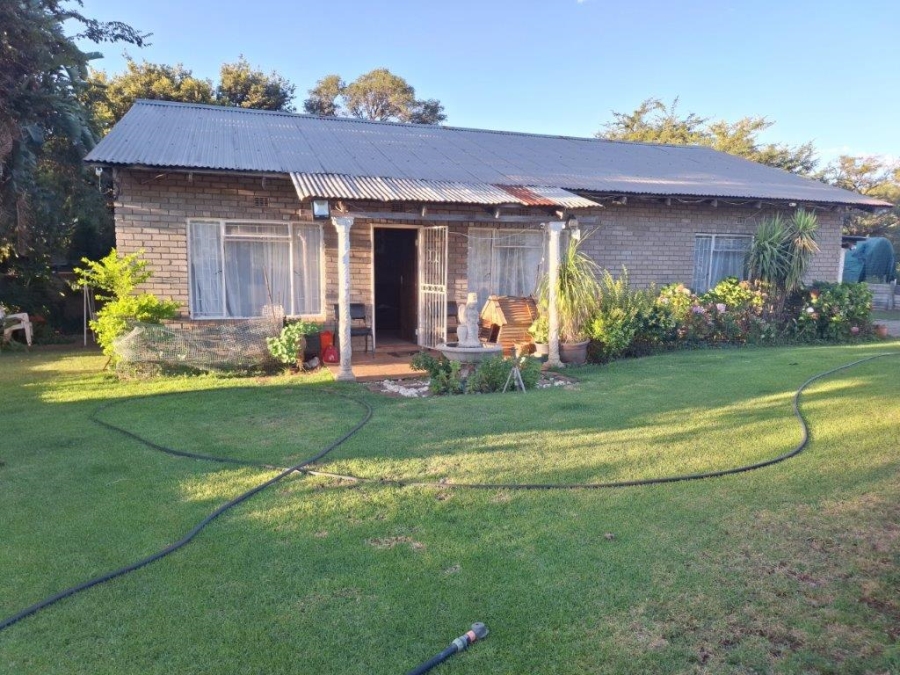 Commercial Property for Sale in Zuurplaat A H North West